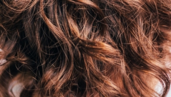 Haare färben mit Henna – natürlich und schonend